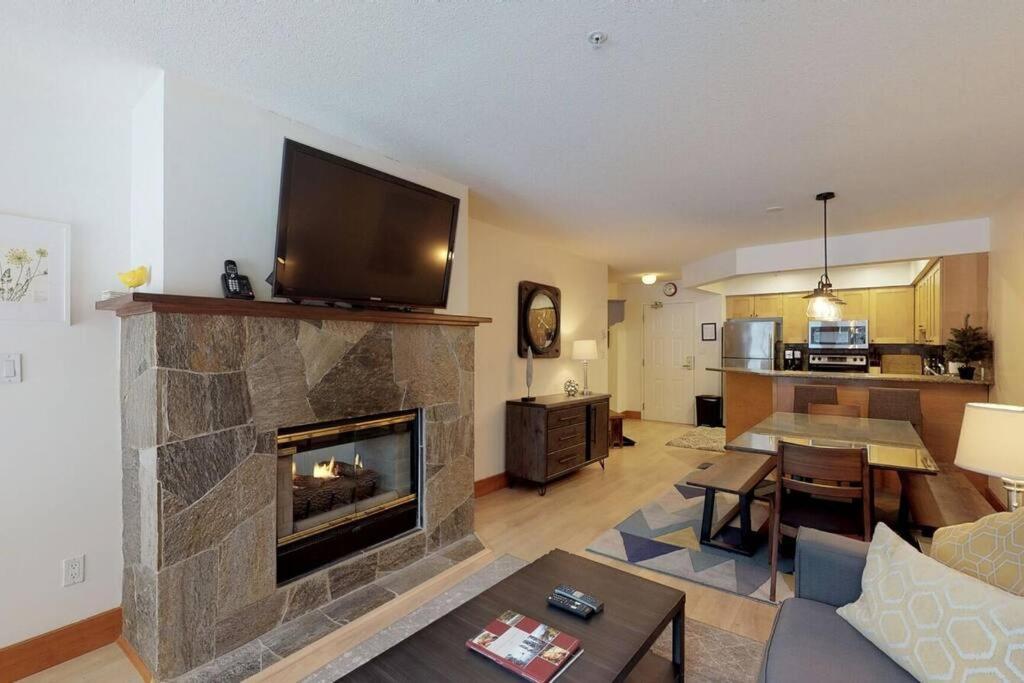Powderhorn By Whistler Blackcomb Vacation Rentals Экстерьер фото