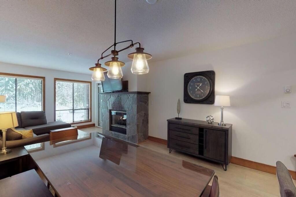 Powderhorn By Whistler Blackcomb Vacation Rentals Экстерьер фото