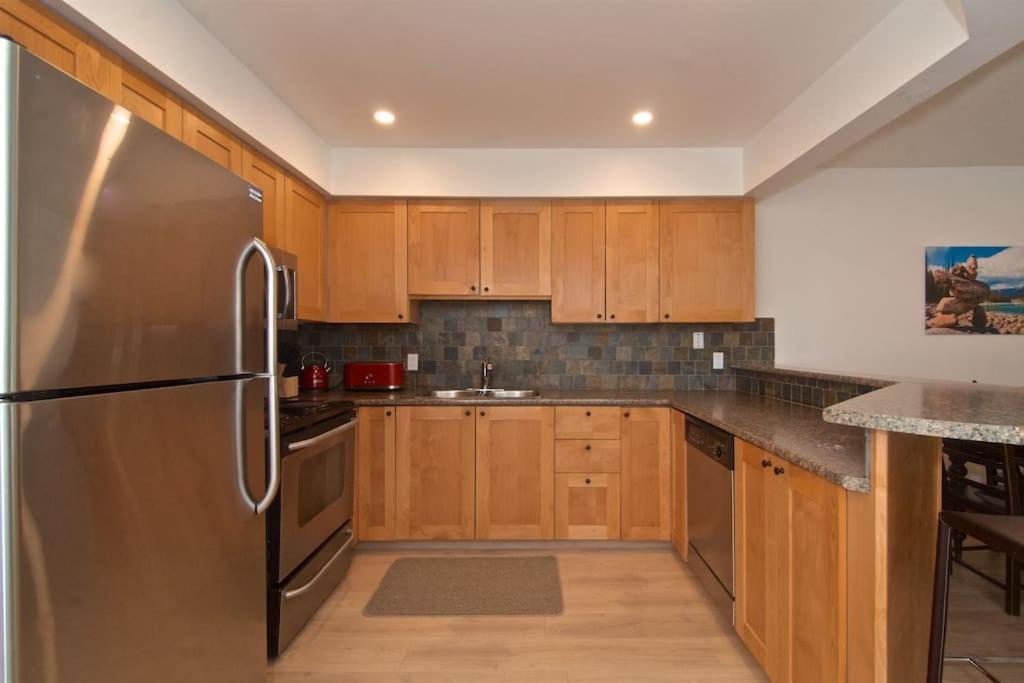 Powderhorn By Whistler Blackcomb Vacation Rentals Экстерьер фото