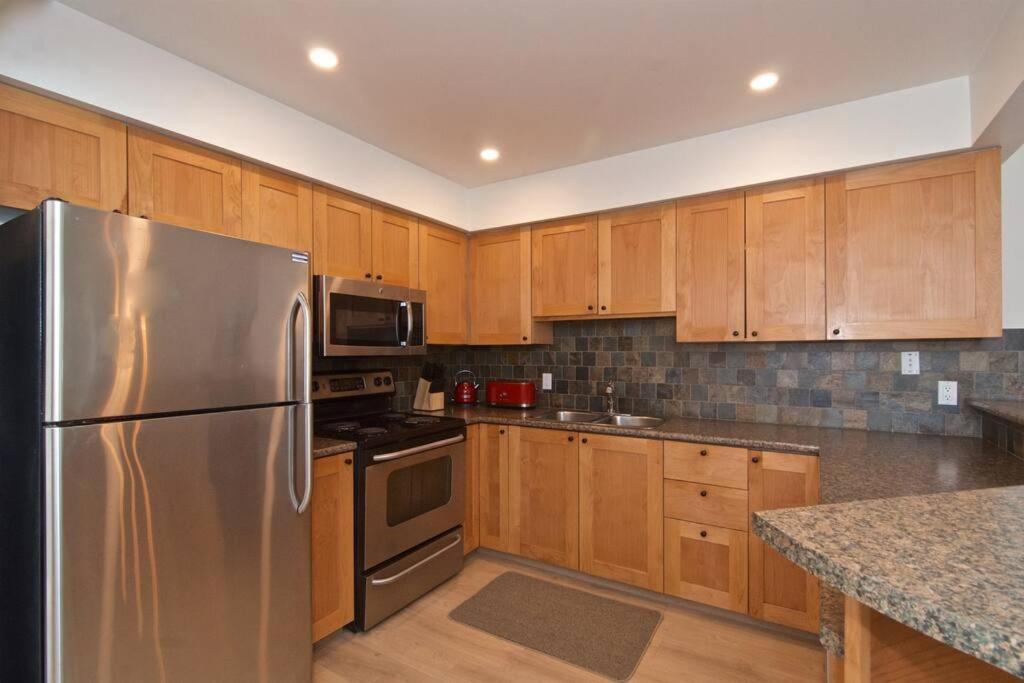 Powderhorn By Whistler Blackcomb Vacation Rentals Экстерьер фото