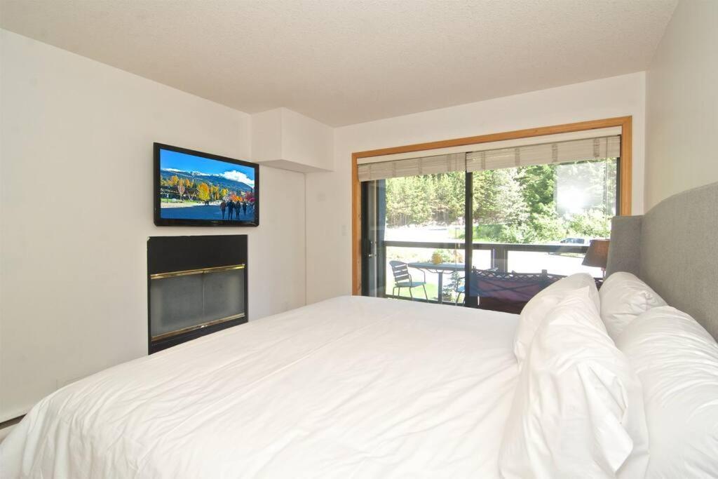 Powderhorn By Whistler Blackcomb Vacation Rentals Экстерьер фото