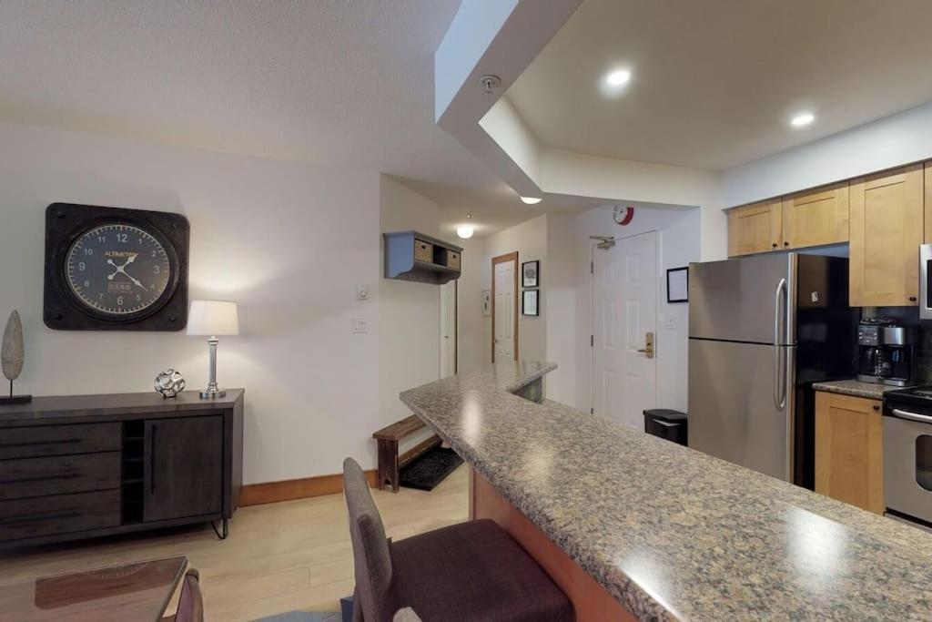 Powderhorn By Whistler Blackcomb Vacation Rentals Экстерьер фото