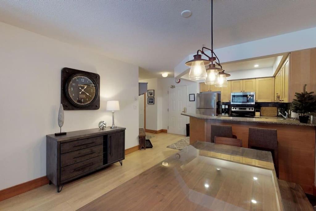 Powderhorn By Whistler Blackcomb Vacation Rentals Экстерьер фото